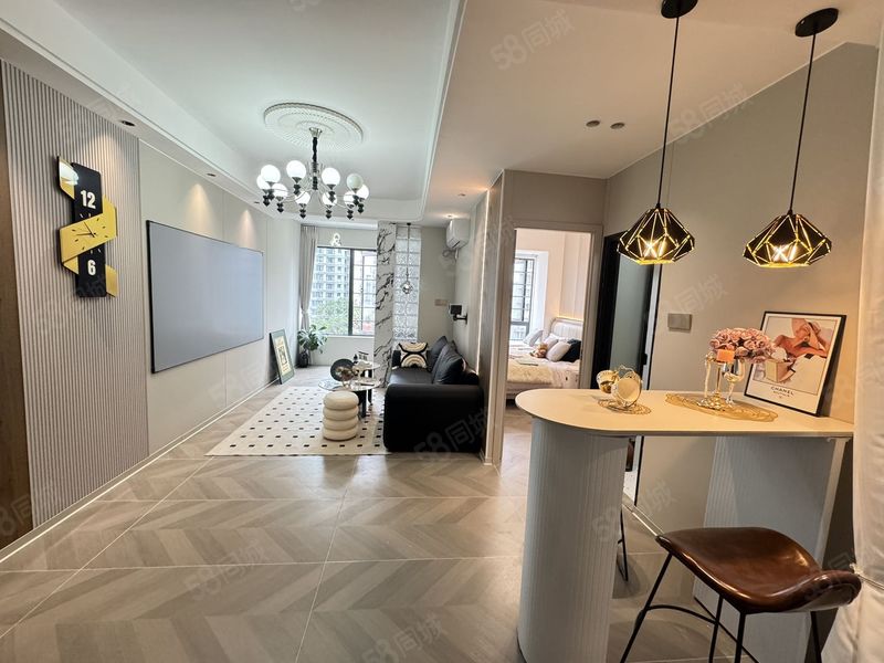 老挝房子出售-五房两厅